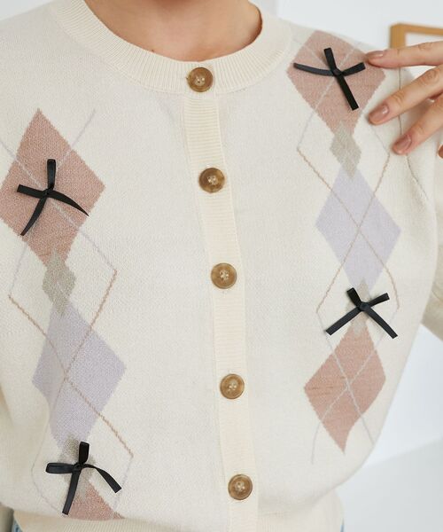 MAJESTIC LEGON(マジェスティックレゴン)の「アーガイル柄リボンカーデ(カーディガン/ボレロ・レディース・ホワイト系その他2/レッド系その他2/ブルー系その他4/グレー系その他・MEDIUM)」の12枚目の写真