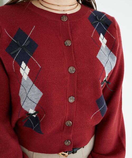 MAJESTIC LEGON(マジェスティックレゴン)の「アーガイル柄リボンカーデ(カーディガン/ボレロ・レディース・ホワイト系その他2/レッド系その他2/ブルー系その他4/グレー系その他・MEDIUM)」の19枚目の写真
