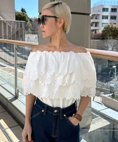 JENNE(ジェンヌ)の「2WAYボリュームレースブラウス(その他トップス・レディース・ブラック/ホワイト・LARGE/MEDIUM/SMALL)」の1枚目の写真