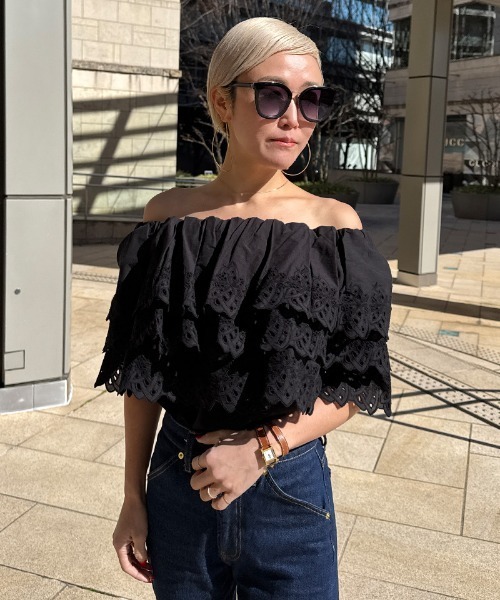 JENNE(ジェンヌ)の「2WAYボリュームレースブラウス(その他トップス・レディース・ブラック/ホワイト・LARGE/MEDIUM/SMALL)」の4枚目の写真