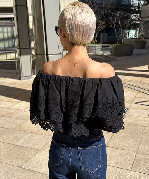 JENNE(ジェンヌ)の「2WAYボリュームレースブラウス(その他トップス・レディース・ブラック/ホワイト・LARGE/MEDIUM/SMALL)」の5枚目の写真