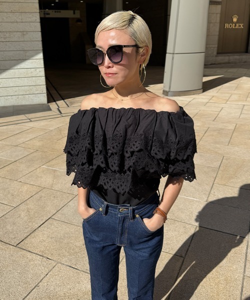 JENNE(ジェンヌ)の「2WAYボリュームレースブラウス(その他トップス・レディース・ブラック/ホワイト・LARGE/MEDIUM/SMALL)」の13枚目の写真