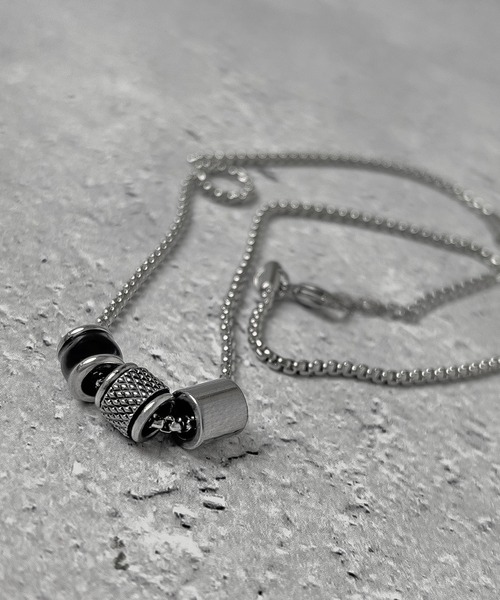 SBG（エスビー）の「SBG デザインチャームネックレス（ネックレス・メンズ・シルバー系その他/シルバー系/シルバー系その他2/シルバー系その他3/シルバー系その他4/シルバー系その他5/シルバー系その他6/シルバー系その他7/シルバー/シルバー系1・FREE）」の16枚目の写真