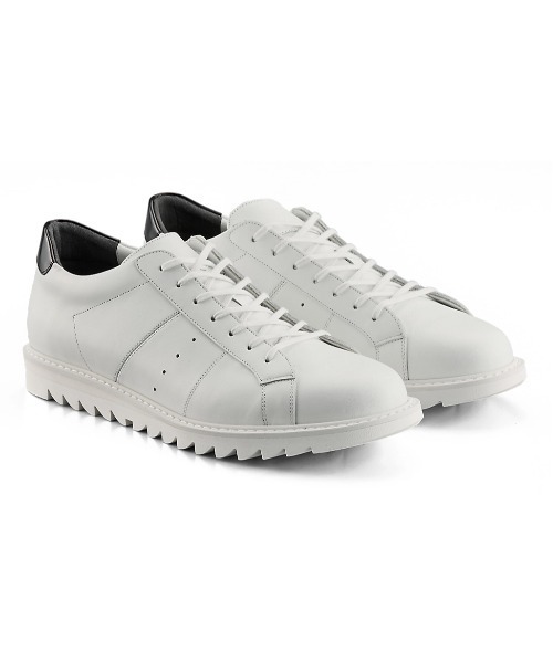 さちこ極美品THE ONITSUKA スニーカーCOURT-T シャークソ THE ONITSUKA】COURT-T / コート ティ（スニーカー）｜THE