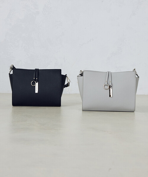 MONO　COMME CA（モノコムサ）の「ロゴプレートミニショルダー（ショルダーバッグ・レディース・ブラック/グレー・FREE）」の18枚目の写真