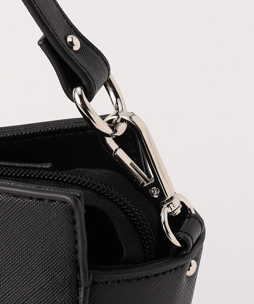 MONO　COMME CA（モノコムサ）の「ロゴプレートミニショルダー（ショルダーバッグ・レディース・ブラック/グレー・FREE）」の13枚目の写真