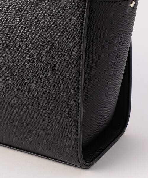 MONO　COMME CA（モノコムサ）の「ロゴプレートミニショルダー（ショルダーバッグ・レディース・ブラック/グレー・FREE）」の3枚目の写真