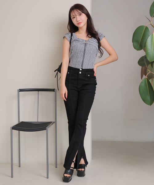 LIPSERVICE（リップサービス）の「センタースリットフレアデニムパンツ（デニムパンツ・レディース・グレー/インディゴブルー/ブルー系その他/ブラック・S/M/XS）」の10枚目の写真