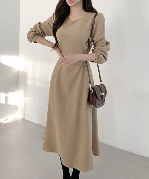 ECLIN（エクラン）の「バックリボンAラインフレアワンピース（ワンピース・レディース・ベージュ/チャコールグレー・M/L/XL）」の2枚目の写真