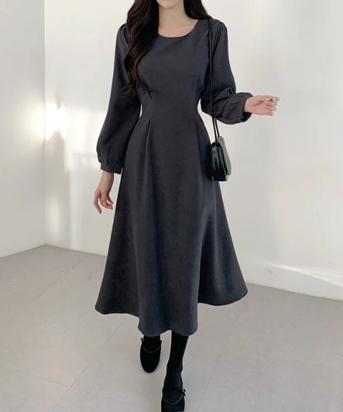 ECLIN（エクラン）の「バックリボンAラインフレアワンピース（ワンピース・レディース・ベージュ/チャコールグレー・M/L/XL）」の4枚目の写真