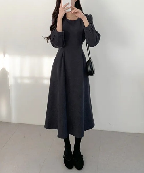 ECLIN（エクラン）の「バックリボンAラインフレアワンピース（ワンピース・レディース・ベージュ/チャコールグレー・M/L/XL）」の5枚目の写真