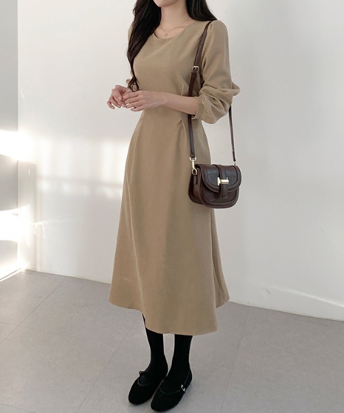 ECLIN（エクラン）の「バックリボンAラインフレアワンピース（ワンピース・レディース・ベージュ/チャコールグレー・M/L/XL）」の8枚目の写真