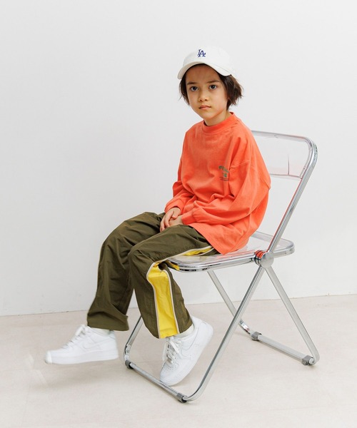 BAYFLOW（ベイフロー）の「[綿100%]アソートプリントBIGロンT(KIDS)（Tシャツ/カットソー・キッズ・オレンジ/アイボリー/ブルー・110cm/120cm/130cm/140cm/150cm）」の4枚目の写真