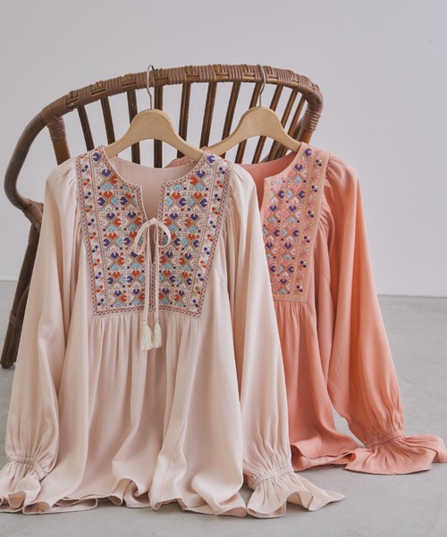Balcony and Bed アイボリー刺繍チュニック Balcony and Bed アイボリー刺繍チュニック