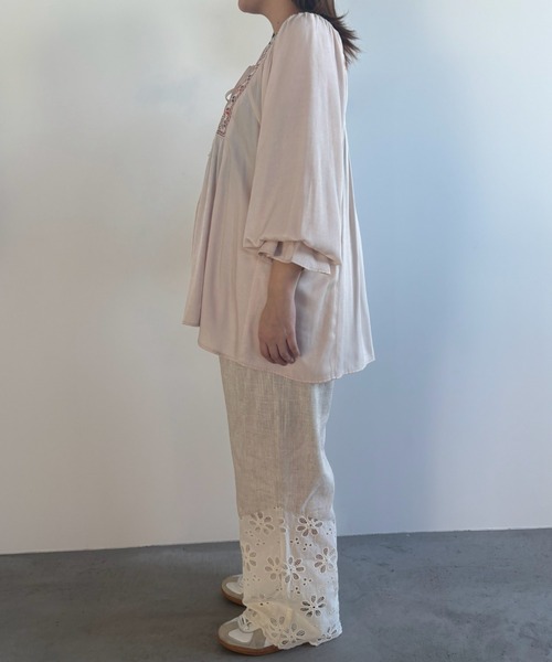 Unitage（ユニテージ）の「タイル刺繍チュニック（シャツ/ブラウス・レディース・ピンク/アイボリー・FREE）」の22枚目の写真