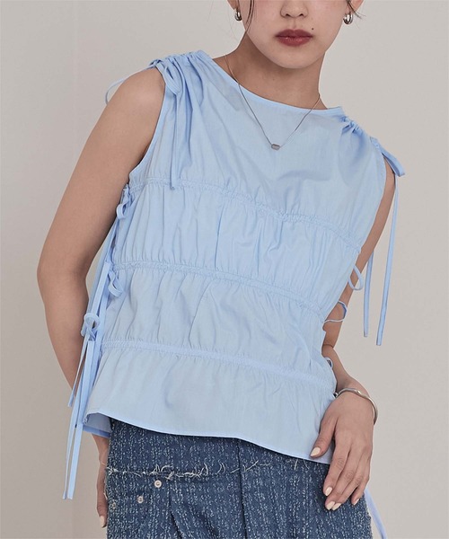 miette(ミエット)の「シャーリングリボンノースリーブトップス(Tシャツ/カットソー・レディース・ブルー/ブラック/オフホワイト・FREE)」の3枚目の写真