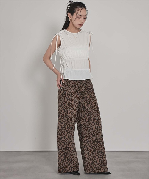 miette(ミエット)の「シャーリングリボンノースリーブトップス(Tシャツ/カットソー・レディース・ブルー/ブラック/オフホワイト・FREE)」の5枚目の写真