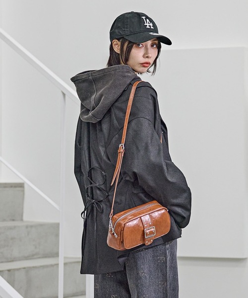 PAGEBOY（ページボーイ）の「スタッズベルトショルダー（ショルダーバッグ・レディース・ベージュ/ブラック・FREE）」の8枚目の写真