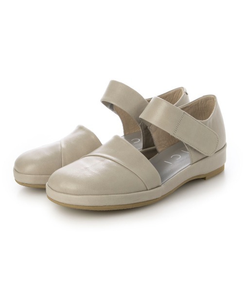 D'ICI(ディッシィ)の「セパレートベルトパンプス(パンプス・レディース・ブラック/ライトグレー・22.5cm/23cm/23.5cm/24cm/24.5cm/25cm/22cm)」の1枚目の写真