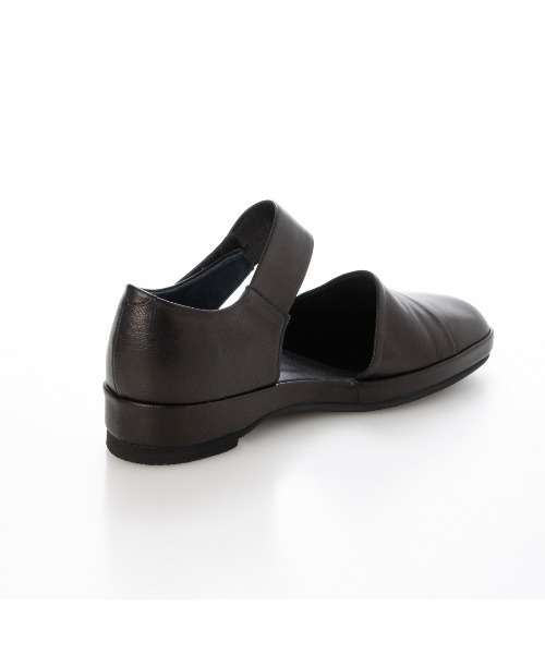 D'ICI(ディッシィ)の「セパレートベルトパンプス(パンプス・レディース・ブラック/ライトグレー・22.5cm/23cm/23.5cm/24cm/24.5cm/25cm/22cm)」の4枚目の写真