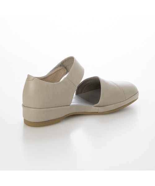 D'ICI(ディッシィ)の「セパレートベルトパンプス(パンプス・レディース・ブラック/ライトグレー・22.5cm/23cm/23.5cm/24cm/24.5cm/25cm/22cm)」の9枚目の写真