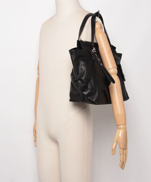 DECADE(ディケイド)の「オイルドカウレザー・ミニトートバッグDECADE(No-01504) Oiled Cow Leather Mini Tote Bag ディケイド(トートバッグ・メンズ・ブラック/ブラック系その他・フリー)」の18枚目の写真