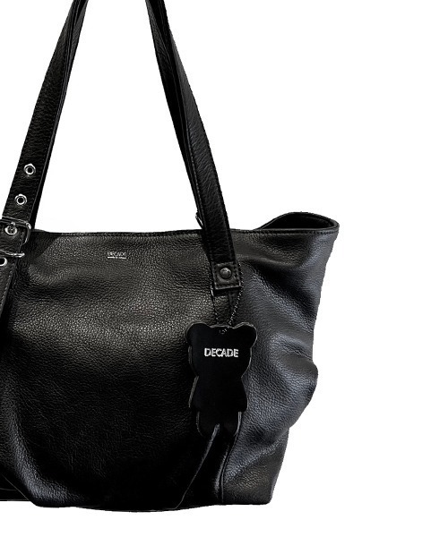DECADE(ディケイド)の「オイルドカウレザー・ミニトートバッグDECADE(No-01504) Oiled Cow Leather Mini Tote Bag ディケイド(トートバッグ・メンズ・ブラック/ブラック系その他・フリー)」の8枚目の写真