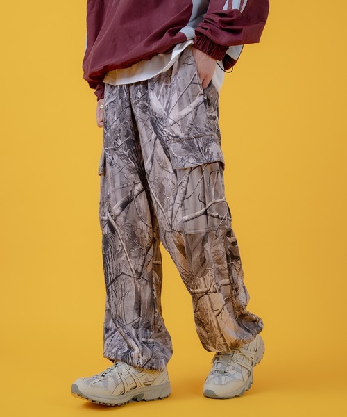 improves（インプローブス）の「ツリーカモ 裏毛スウェット カーゴパンツ（カーゴパンツ・メンズ・グレー/カーキブラウン・X-LARGE/LARGE/MEDIUM）」の2枚目の写真