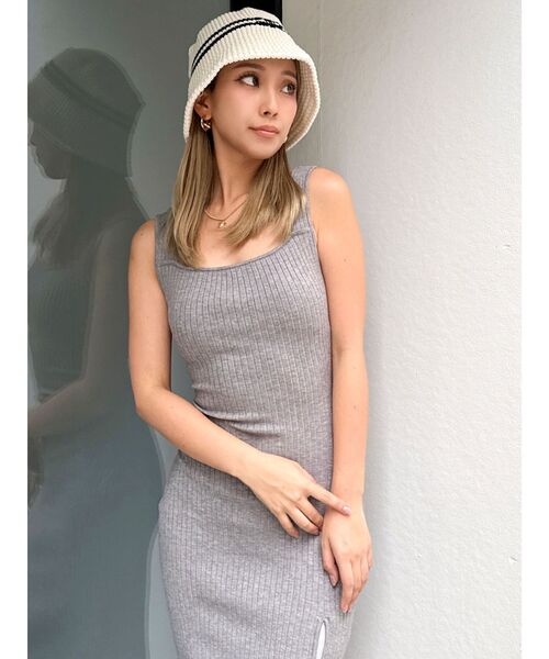 GYDA(ジェイダ)の「バックオープンジップスリットリブニットロングワンピース(ワンピース・レディース・グレー/ブラック・FREE)」の6枚目の写真