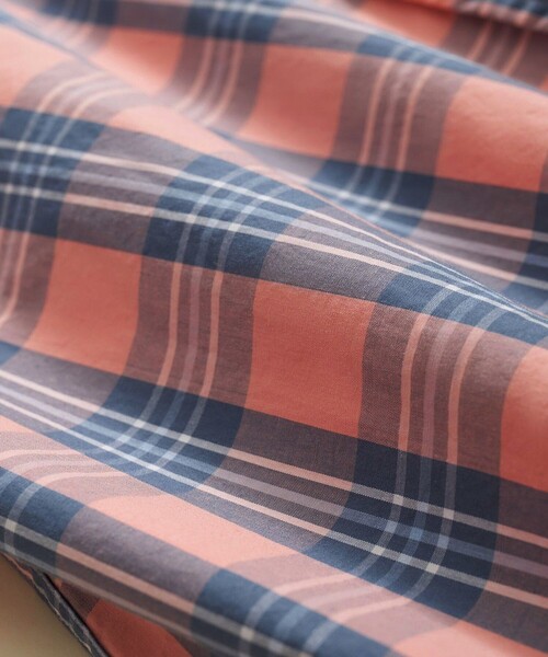 BROOKS BROTHERS(ブルックスブラザーズ)の「コットンポプリン チェック フライデーシャツ(シャツ/ブラウス・メンズ・ネイビー/グリーン/ピンク/アクア・LARGE/MEDIUM/X-LARGE/SMALL/X-SMALL)」の16枚目の写真