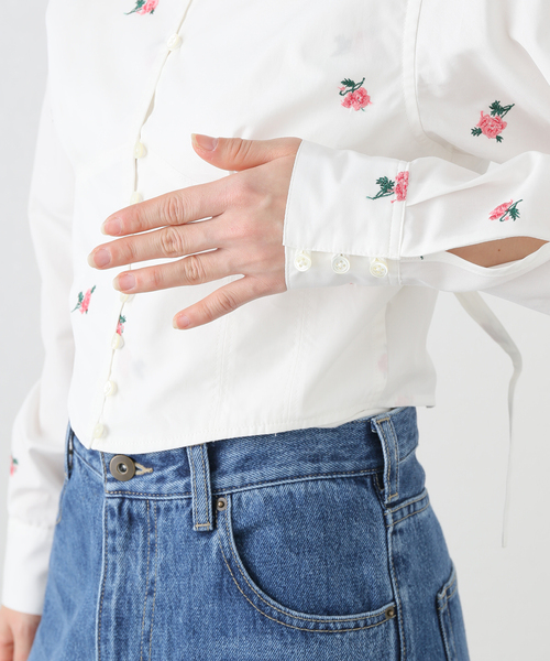 JANE SMITH / JOHN SMITH（ジェーンスミスジョンスミス）の「【JANE SMITH/ジェーンスミス】FLOWER EMBROIDERY SHORT SHAPE：シャツ（シャツ/ブラウス・レディース・ホワイト・38）」の6枚目の写真