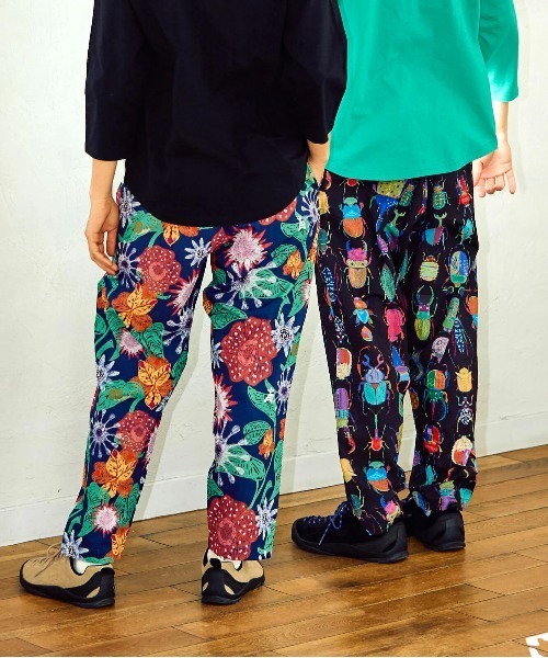 go slow caravan（ゴースローキャラバン）の「ストレッチサッカー総柄プリントアンクルパンツ（その他パンツ・メンズ・チャコールグレー/ブラック・SMALL/MEDIUM/LARGE/X-LARGE）」の8枚目の写真