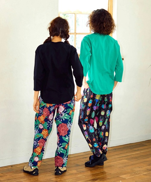 go slow caravan（ゴースローキャラバン）の「ストレッチサッカー総柄プリントアンクルパンツ（その他パンツ・メンズ・チャコールグレー/ブラック・SMALL/MEDIUM/LARGE/X-LARGE）」の10枚目の写真