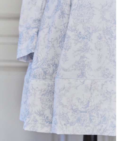 Meline M(メリンエム)の「Elegance Toile Printed Dress エレガンストワルプリントワンピース(ワンピース・レディース・ブラック系/ブルー系・FREE)」の4枚目の写真
