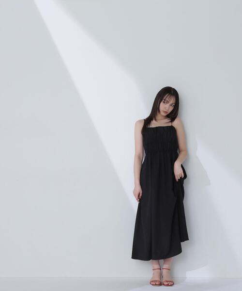 NATURAL BEAUTY BASIC(ナチュラルビューティーベーシック)の「◇【THINK NATURAL】ギャザーデザインキャミワンピース(ワンピース・レディース・ライトグリーン/ブラック/オフホワイト・MEDIUM/P/S)」の5枚目の写真