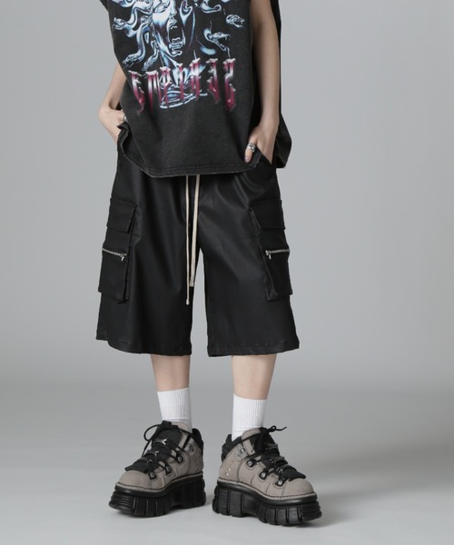 DANKE SCHON(ダンケシェーン)の「DankeSchon/ダンケシェーン/COATING CARGO SHORTS(その他パンツ・レディース・ブラック・L/M)」の1枚目の写真