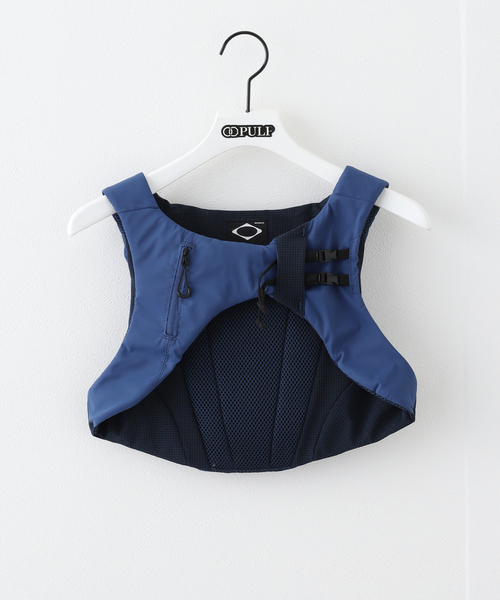 MSCHF（ミスチーフ）の「【Geek Office / ギークオフィス】MSCHF / ミスチーフ クロップド ベスト バック（ベスト・レディース・ネイビー/ブラック・FREE）」の2枚目の写真