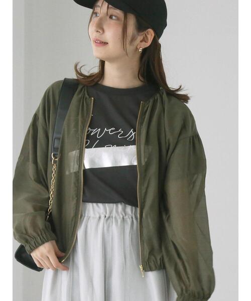 Te chichi TERRASSE(テチチテラス)の「ノーカラーシアーブルゾン(ブルゾン・レディース・ベージュ/ブラック/カーキ・F)」の4枚目の写真