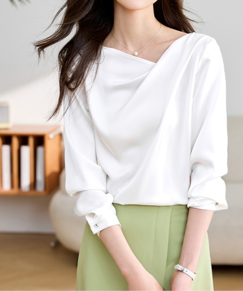 AMAJI(アマジ)の「カシュクールシャツ(Tシャツ/カットソー・レディース・ホワイト・SMALL/MEDIUM/LARGE/X-LARGE/XX-LARGE)」の1枚目の写真