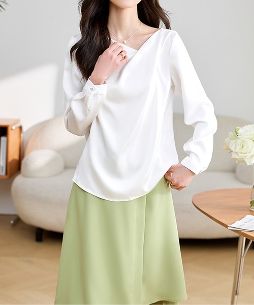 AMAJI(アマジ)の「カシュクールシャツ(Tシャツ/カットソー・レディース・ホワイト・SMALL/MEDIUM/LARGE/X-LARGE/XX-LARGE)」の2枚目の写真
