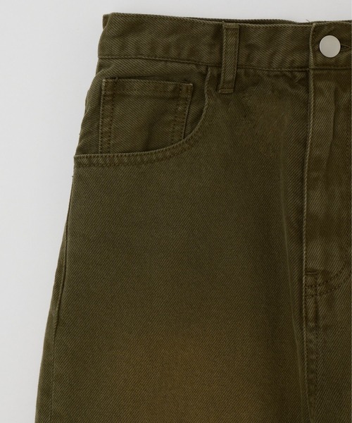 BEEDEN(ビーデン)の「LOWRISE WIDE STRAIGHT PT(デニムパンツ・レディース・カーキ・SMALL/MEDIUM)」の2枚目の写真