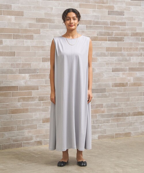 J.PRESS YORK STREET(ジェイプレスヨークストリート)の「【WOMEN】タックポイントワンピース(ワンピース・レディース・ブラック系/スカイブルー系/ネイビー系/ピーコックグリーン系・F)」の3枚目の写真
