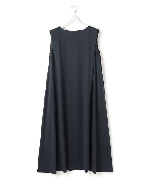 J.PRESS YORK STREET(ジェイプレスヨークストリート)の「【WOMEN】タックポイントワンピース(ワンピース・レディース・ブラック系/スカイブルー系/ネイビー系/ピーコックグリーン系・F)」の4枚目の写真