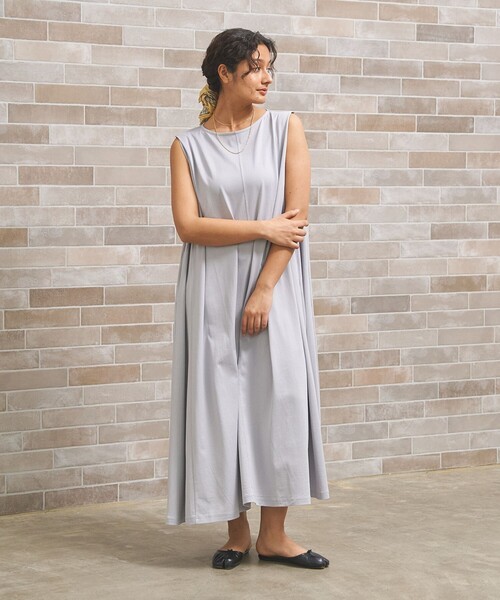 J.PRESS YORK STREET(ジェイプレスヨークストリート)の「【WOMEN】タックポイントワンピース(ワンピース・レディース・ブラック系/スカイブルー系/ネイビー系/ピーコックグリーン系・F)」の5枚目の写真