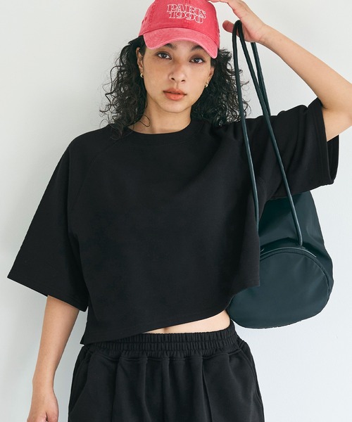 coca(coca)(コカ)の「ミニ裏毛ラグランTシャツ(Tシャツ/カットソー・レディース・ライトベージュ/ブラック/グレー/ブラウン・S/M/L)」の1枚目の写真