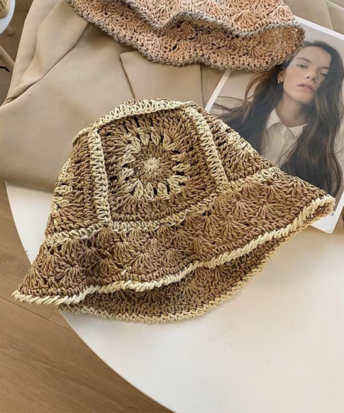 Revo.（レボ）の「フラワー かぎ編み クロシェ ペーパーハット / 麦わら帽子（ハット・レディース・ブラック/アイボリー/ネイビー/ベージュ・FREE）」の4枚目の写真