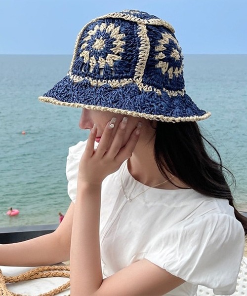 Revo.（レボ）の「フラワー かぎ編み クロシェ ペーパーハット / 麦わら帽子（ハット・レディース・ブラック/アイボリー/ネイビー/ベージュ・FREE）」の8枚目の写真