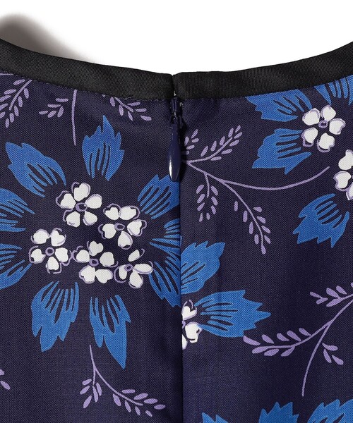 セール】小泉里子コラボ:〈手洗い可能〉フラワー プリント ワンピース