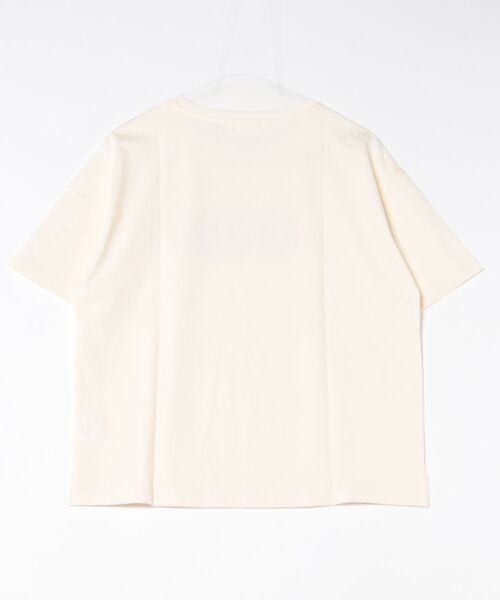 aimoha(アイモハ)の「ロゴプリントゆるTシャツ (SS)(Tシャツ/カットソー・レディース・ブルー/ライトベージュ/ホワイト/ライトグリーン/ライトグレー・FREE)」の6枚目の写真