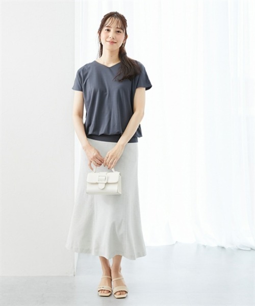 7days Life Styling（セブンデイズライフスタイリング）の「【接触冷感】シルケット加工フレンチスリーブVネックカットソートップス（Tシャツ/カットソー・レディース・ミント/ネイビー/ブラウン/オフホワイト/ライトベージュ/ブルーグレー/チャコール・S/M/L/LL/3L）」の11枚目の写真